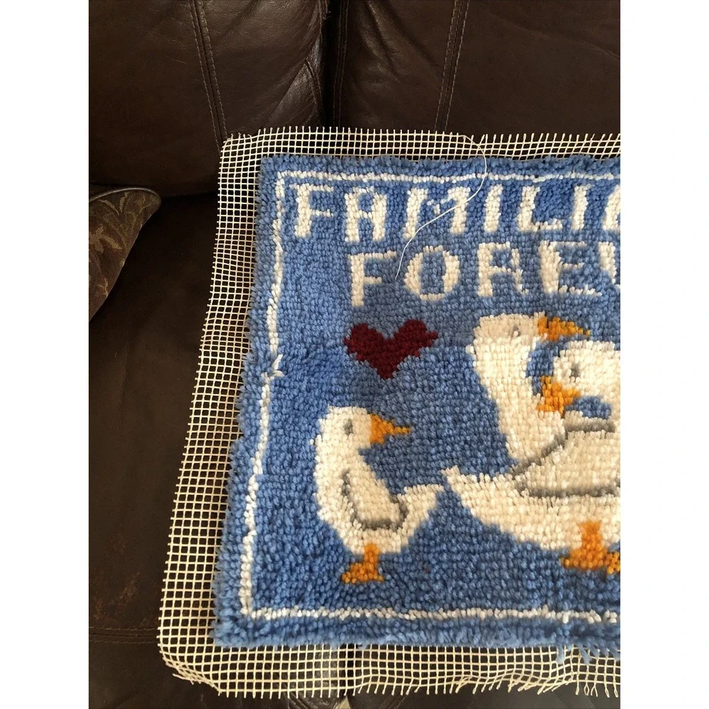 Vtg Latch Hook Families are ForeverNational Yarn Craft 20
